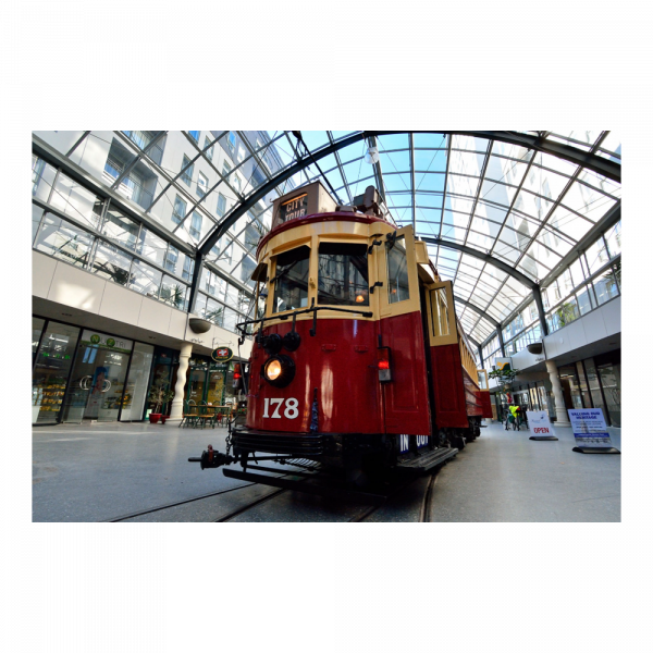 Train photographié avec le Tokina 11-16 F2.8 DX II monture EF Super 35 à la location