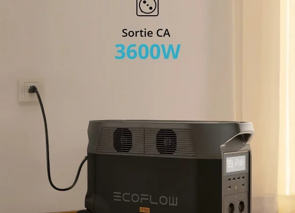 Le générateur portable EcoFlow DELTA Pro 3600W placé à côté d'une prise murale dans un intérieur domestique, soulignant la compatibilité de l'appareil avec les prises murales standard et sa capacité de sortie de 3600W