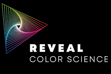 Logo 'REVEAL Color Science' brillant, illustrant la dispersion de la lumière en spectre coloré sur fond noir